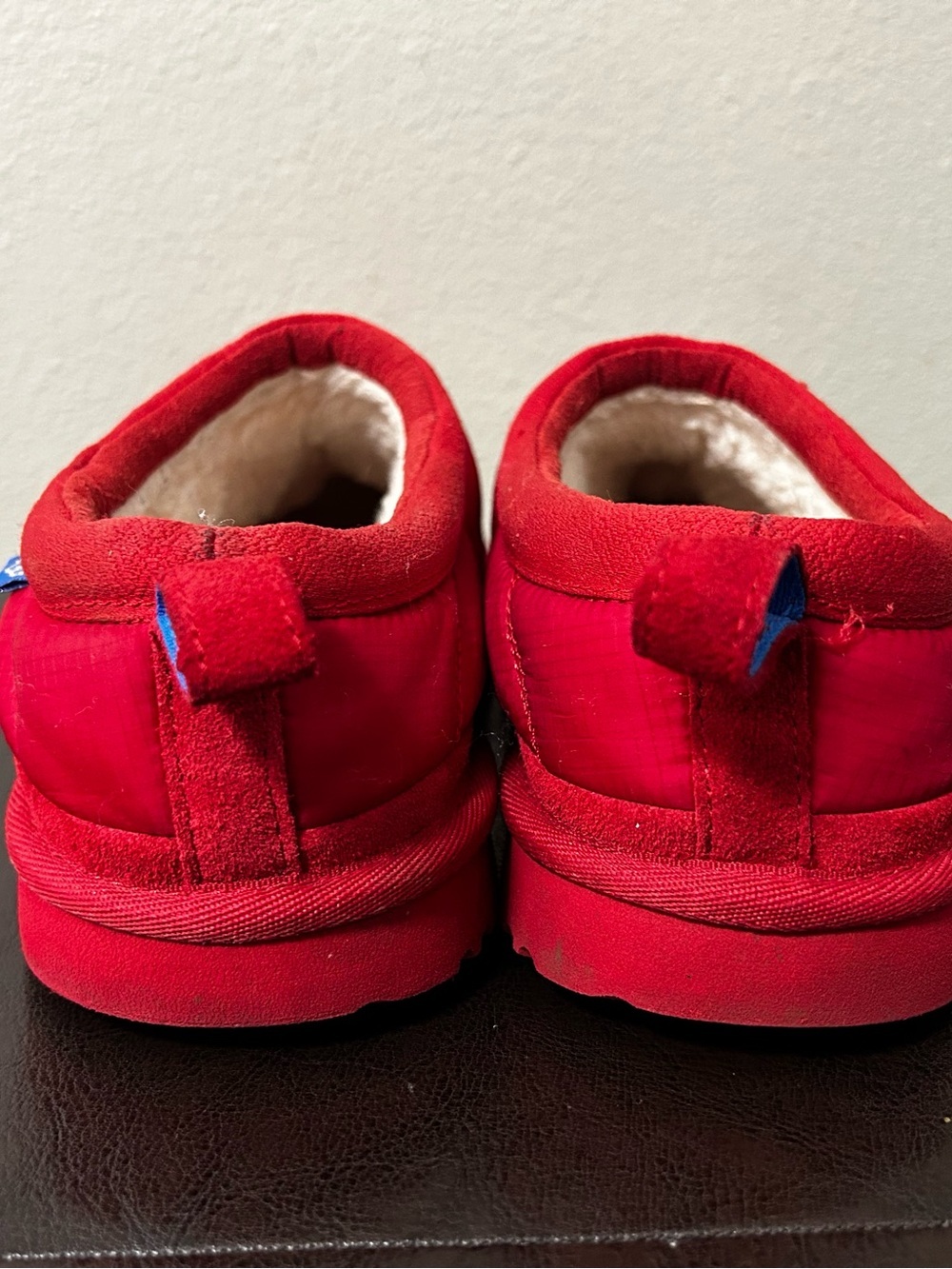 UGG Tasman LTA Red Slip On Outdoor Lined Puffer Slippers 1131810K women Size 6 - Picture 2 of 8